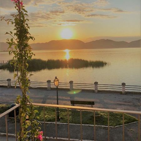 Vista Lago ตอร์เร เดล ลาโกปุชชีนี ภายนอก รูปภาพ